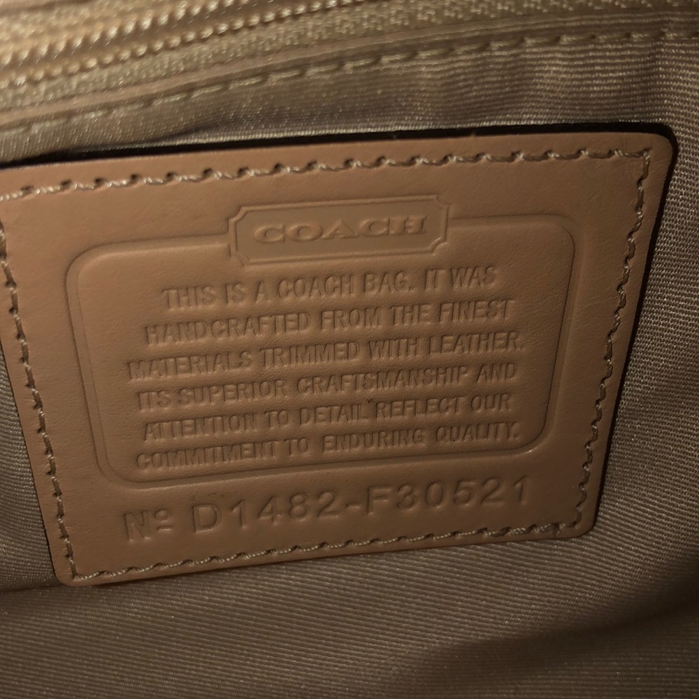 Handbag - Picture 4 of 6